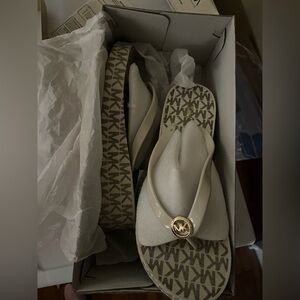 Michael Kors Women's Bedford Vanilla Logo Sandals